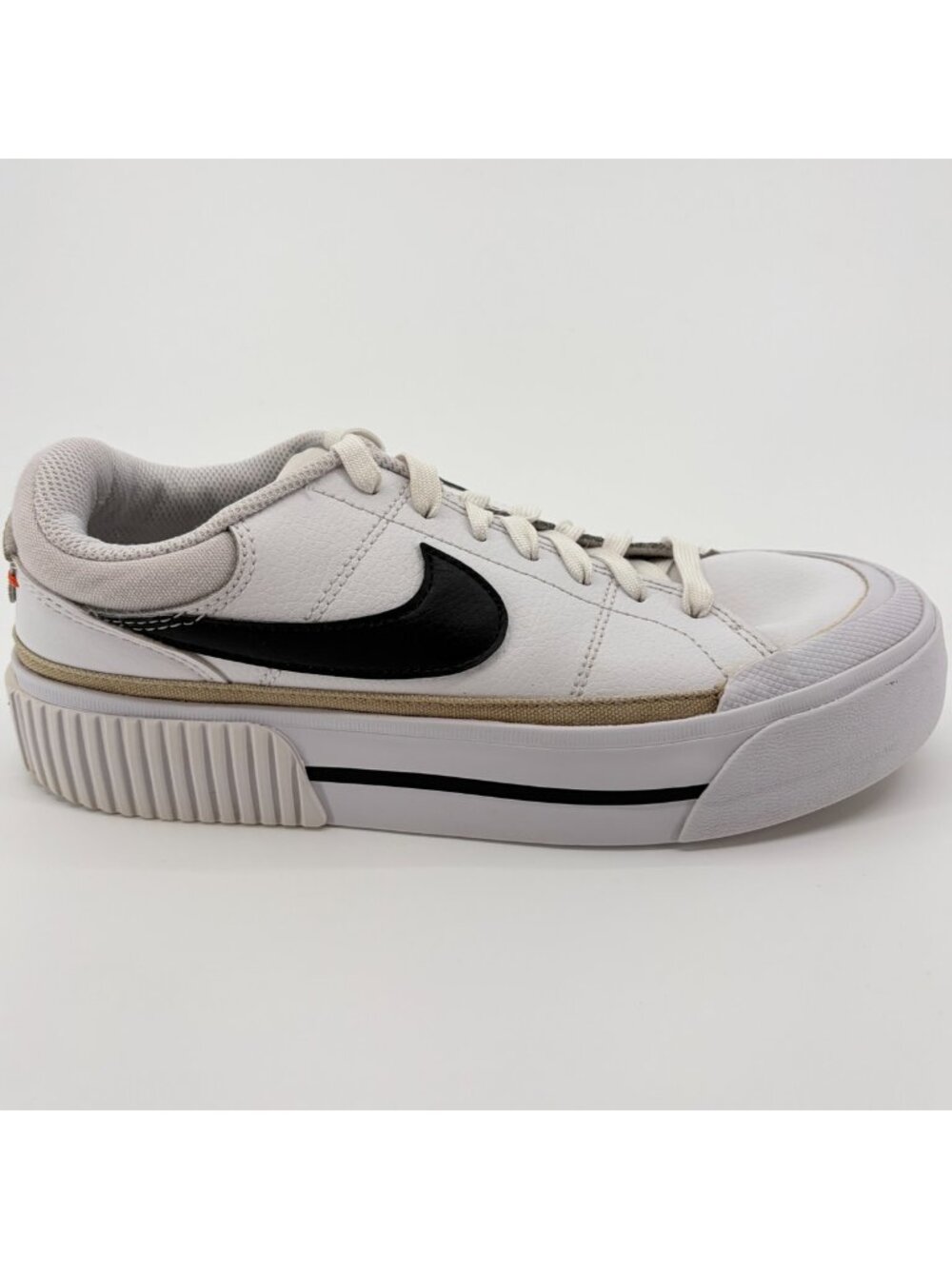 Nike Court Legacy Lift Womens Size 7.5 White Athletic Leather Shoes Sneakers